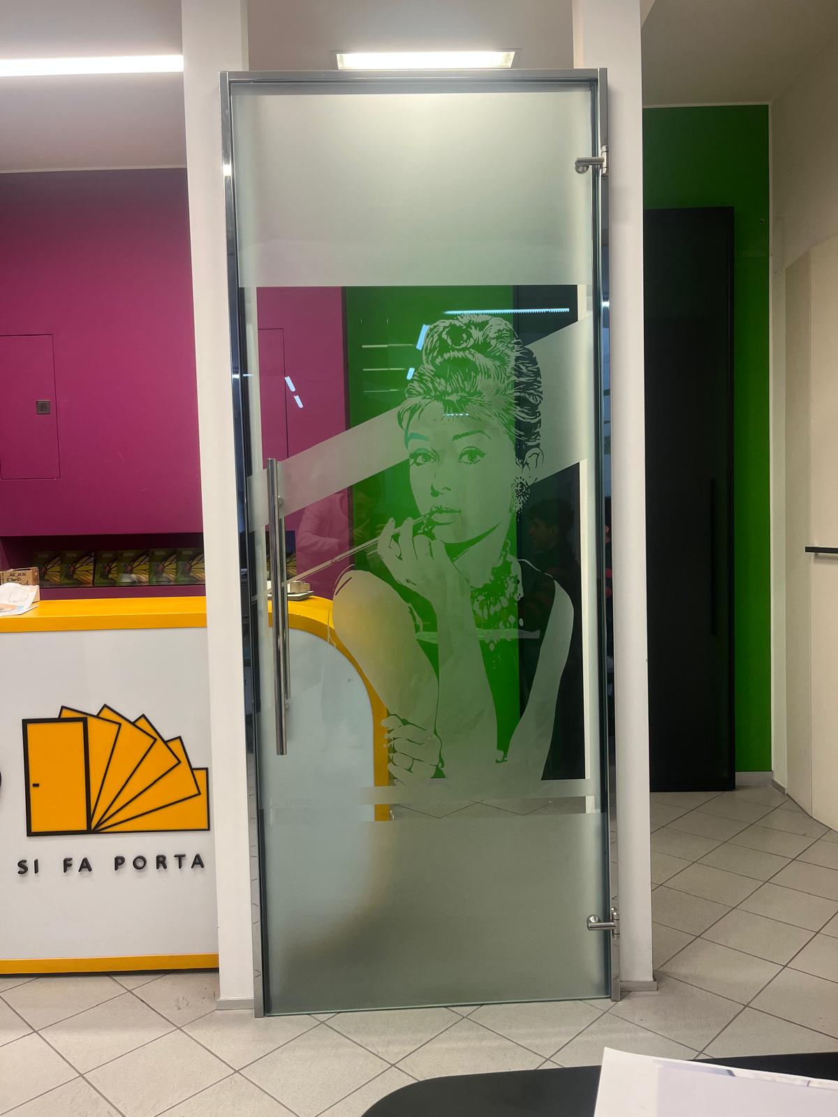 Porta a vetro casali con disegno sabbiato Casali