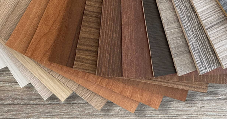 Noce, palissandro, larice, rovere, olmo: quale legno per le porte?